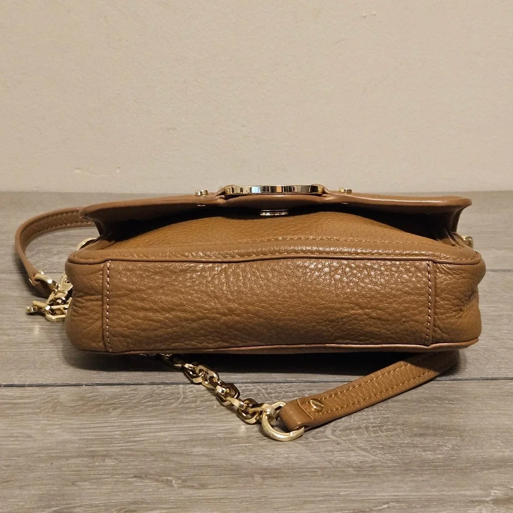 Tory Burch Amanda Tan Pebbled Leather Crossbody Bag Clutch Gold Logo